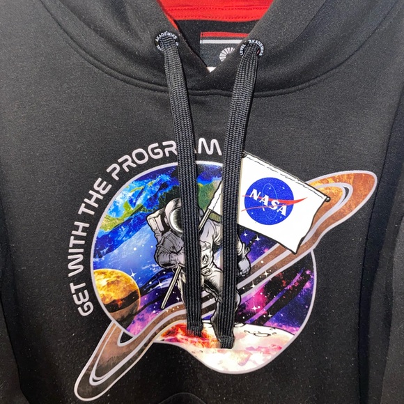 ECHO pull over and NASA pull over hoodie with strings, Large boys, both for 25$ - Picture 8 of 13